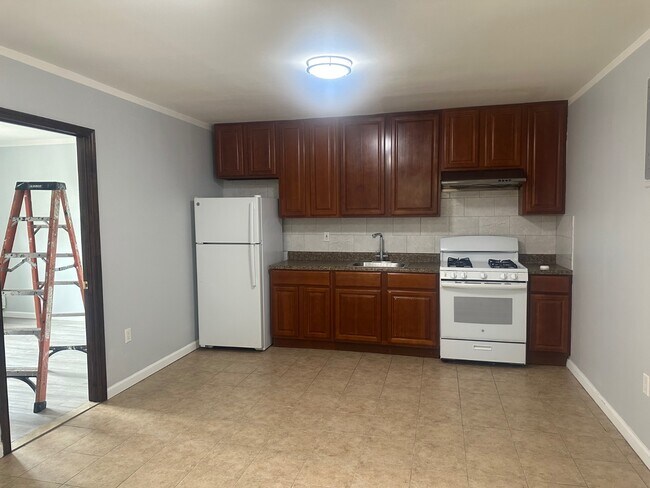 Foto del edificio - 1358 E 2nd St