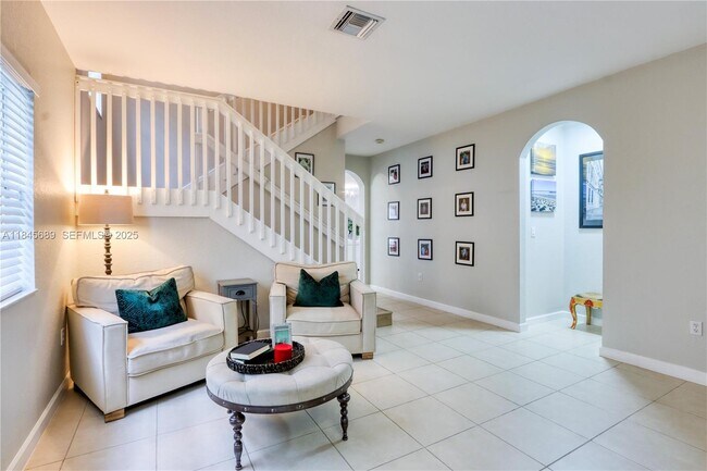 Foto del edificio - 148 NE 36th Avenue Rd