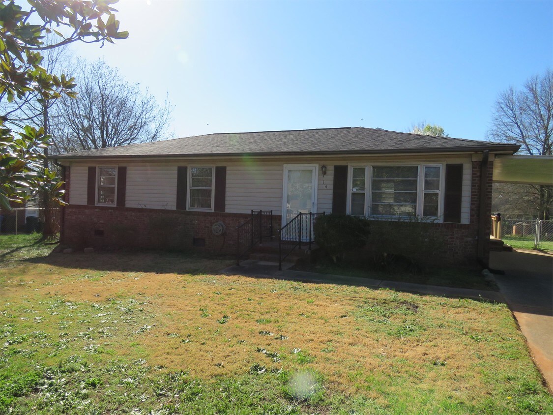 14 Prestbury Dr, Greenville, SC 29605 House for Rent in Greenville