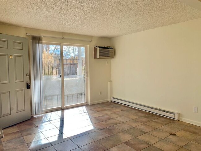 Foto del edificio - Great 2 Bedroom, 1 Bathroom Condo in Fort ...