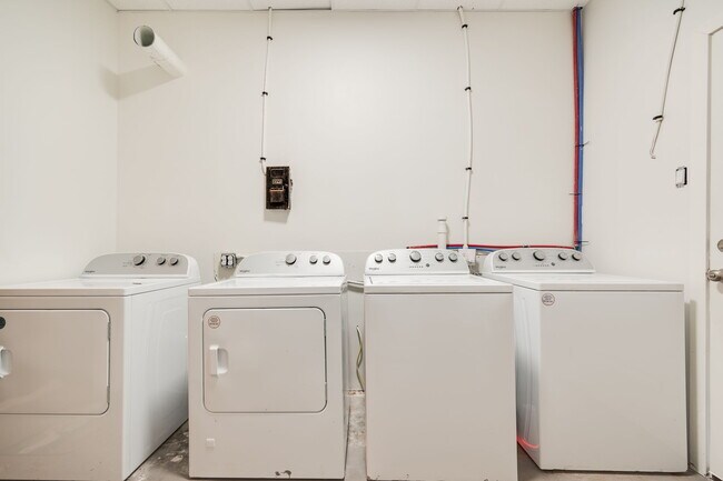 Foto del edificio - 2201 NW 12th St