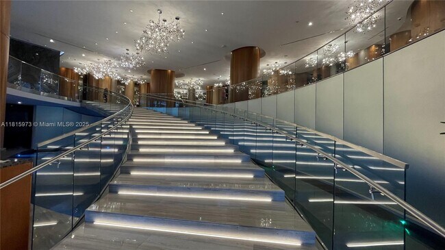 Foto del edificio - 488 NE 18th St