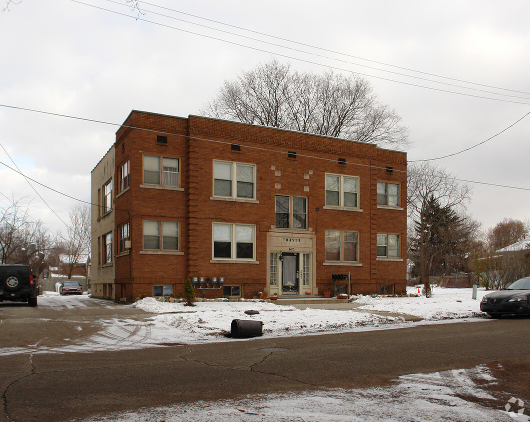 Primary Photo - Thayer Apartments