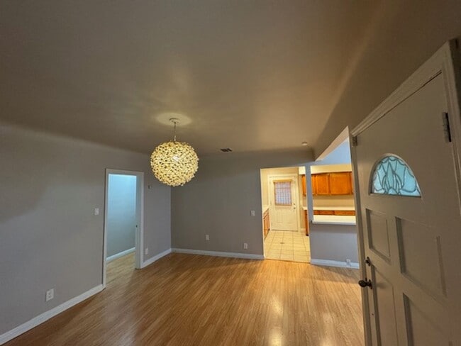 Building Photo - CRENSHAW 17024-17026