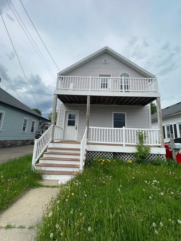 Foto principal - 1016 4th Ave
