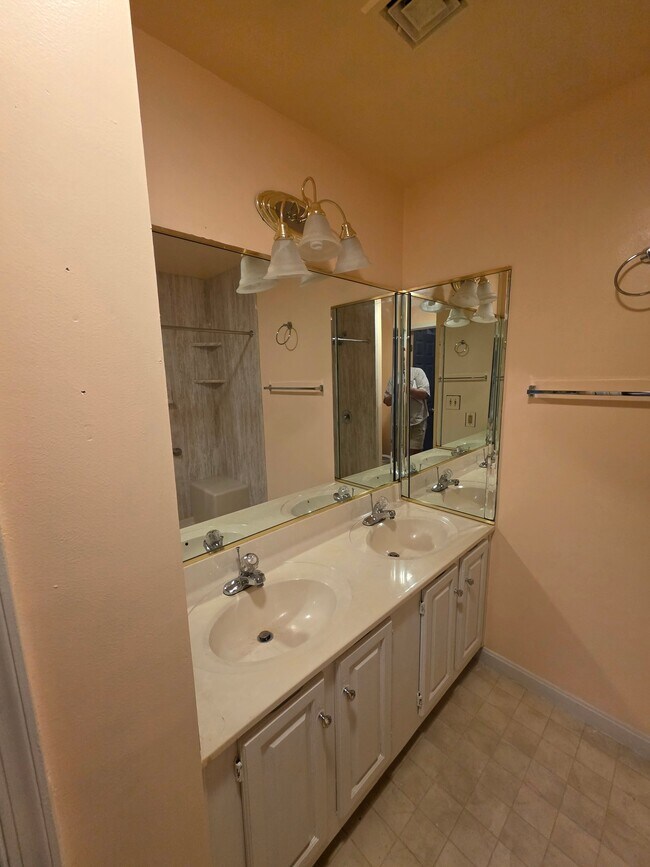 Foto del edificio - 2828 Buxton Ct