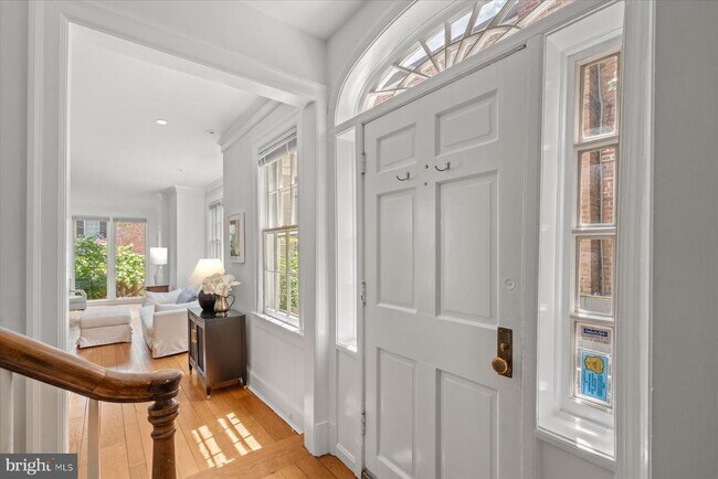 Foto del edificio - 1647 34th St NW