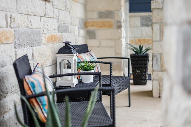 Foto del edificio - 18529 Staghorn Dr