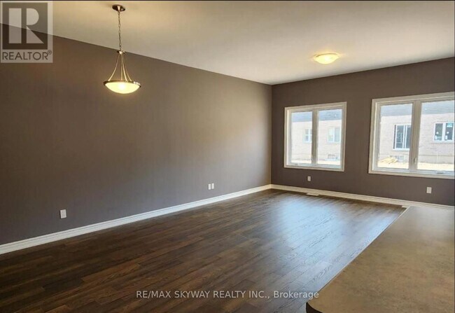 Building Photo - 46 Bradley Ave