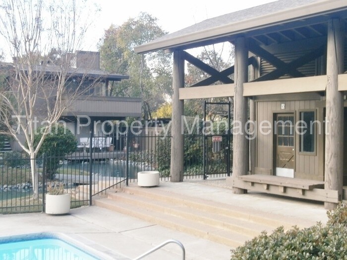 Primary Photo - 1035 Fulton Ave