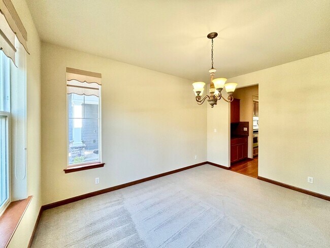 Building Photo - Welcome to HOME!