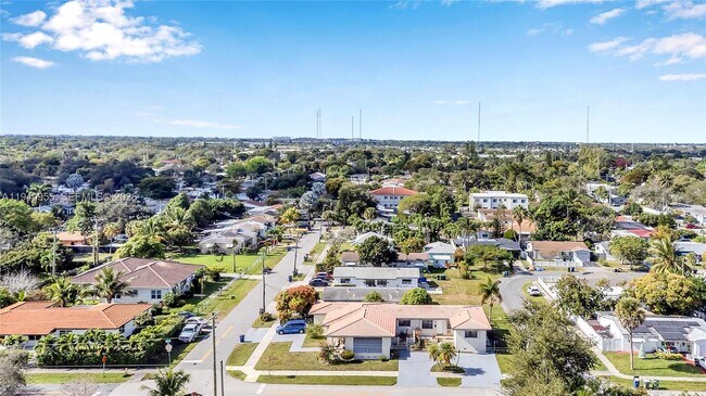 Foto del edificio - 600 SW 8th St