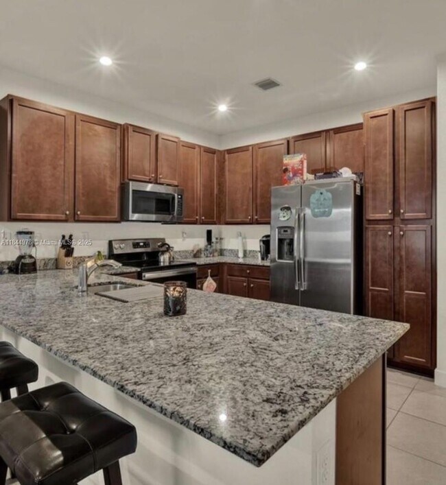 Foto del edificio - 10859 SW 235th Ln
