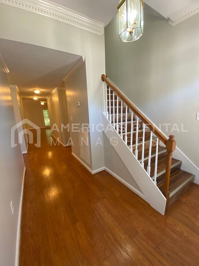 Foto del edificio - DEPOSIT PENDING! Wonderful Townhome for Rent in Hoover! Available to View Now!