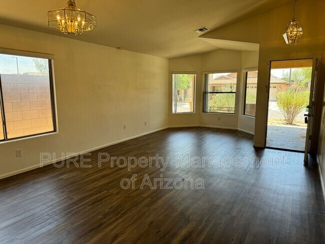 Building Photo - 12404 W Palo Verde Dr