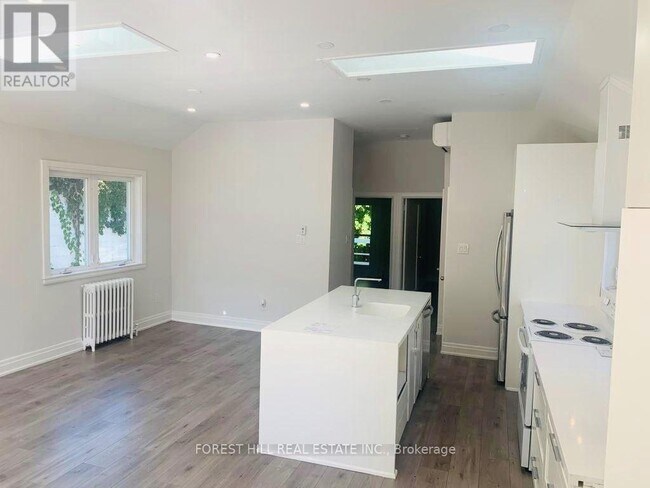 Photo du bâtiment - 194 Roe Ave