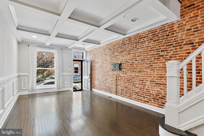 Foto del edificio - 212 S Robinson St