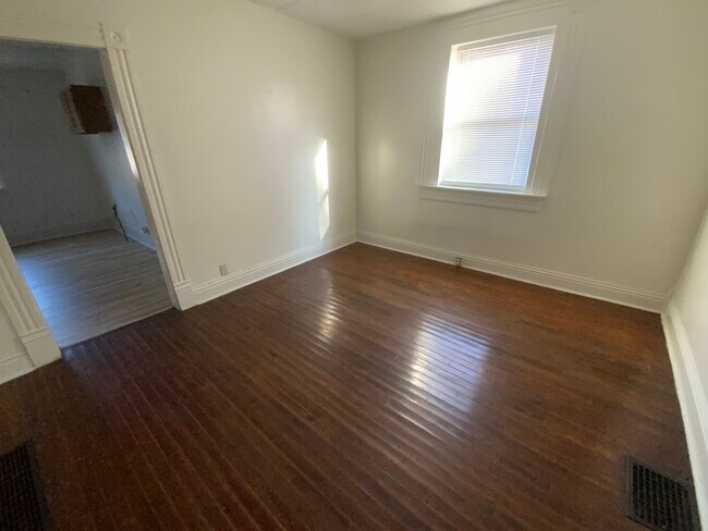 Foto del edificio - 1011 N Hazel St