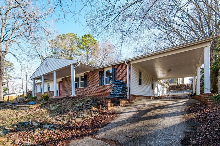 Building Photo - Great 4 Bedroom in Raleigh