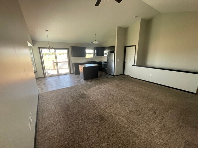 Building Photo - 2022/26 E Village Estates Dr