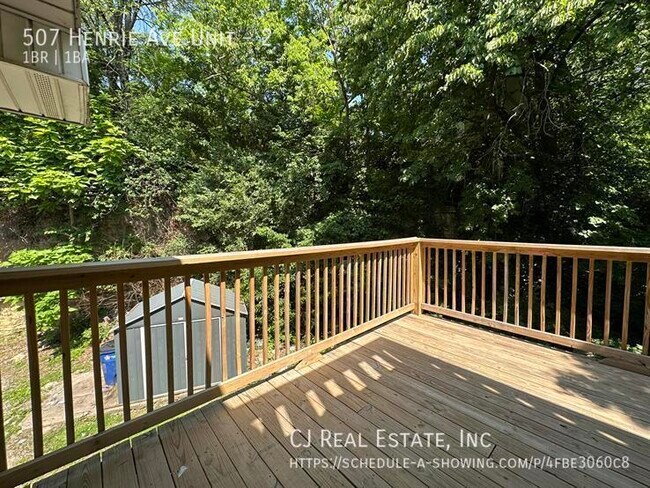 Building Photo - 507 Henrie Ave