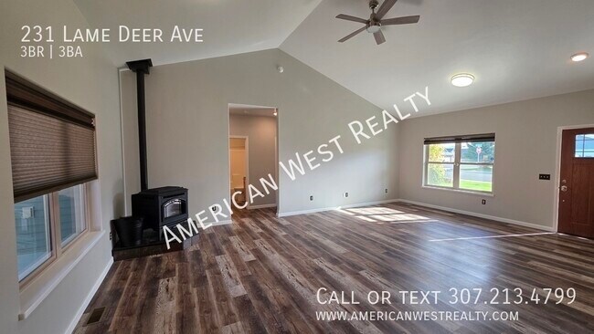 Foto del edificio - 231 Lame Deer Ave
