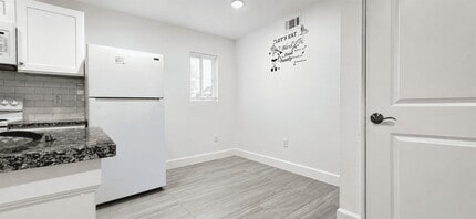 Building Photo - 4404 Bellfort Ave