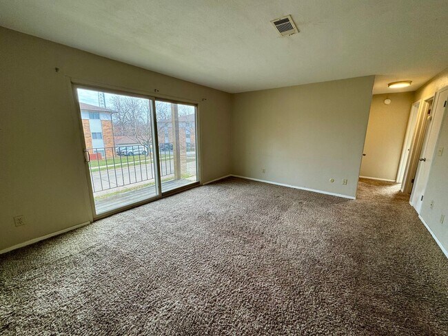 Building Photo - Updated 2BR with Balcony – Second Level Apartment