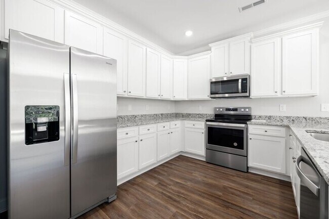Foto del edificio - 6932 Eddy Point Ln