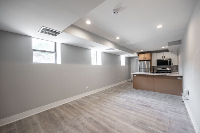 Foto del edificio - 3144 W Fullerton Ave