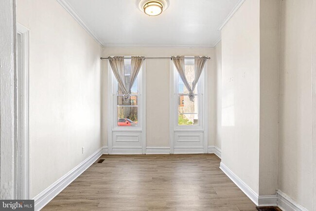 Foto del edificio - 2420 W Jefferson St