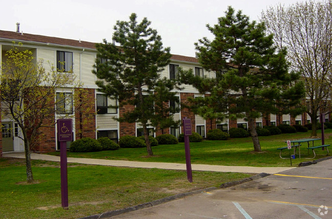 Clio Apartments