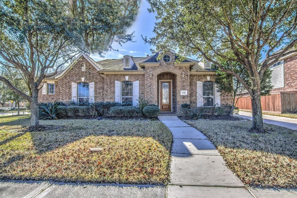 Foto principal - 12525 Rosewood Way Ln