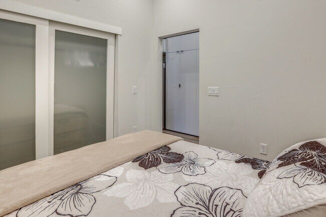 Building Photo - 2120 N Downing St