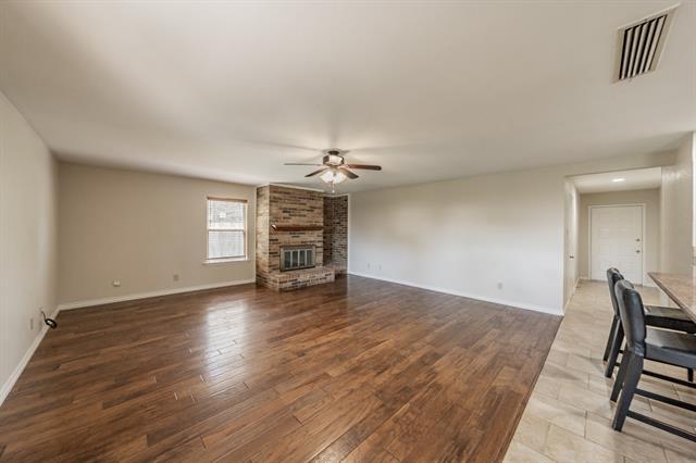Foto del edificio - 3609 Spring Meadow Ln