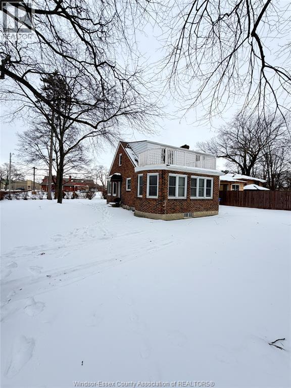 Building Photo - 909 Monmouth Rd