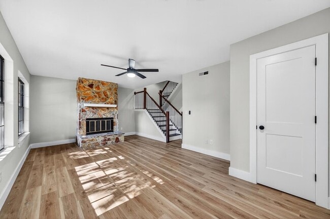 Foto del edificio - 2943 Cathedral Ln