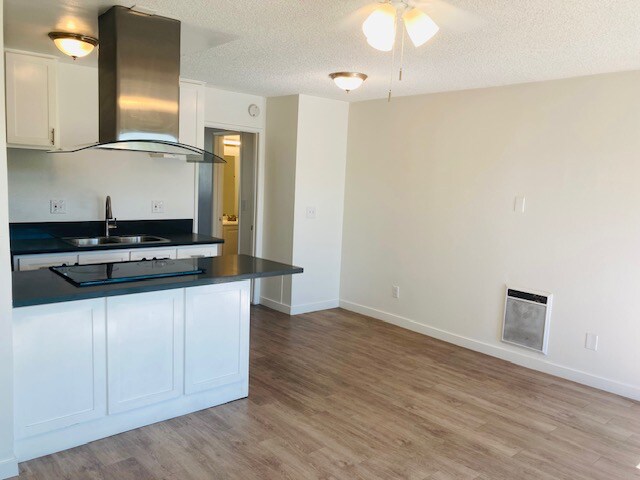 Foto del edificio - 2415 E 6th St