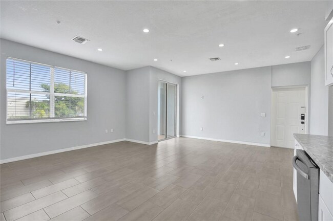 Foto del edificio - 2137 Shoma Dr