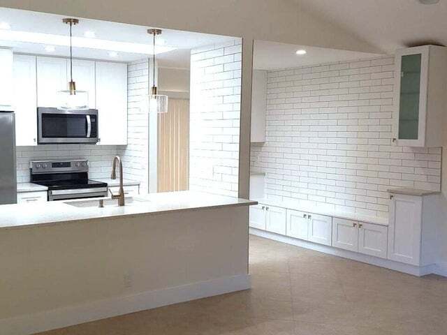 Foto del edificio - 541 NE 47th St