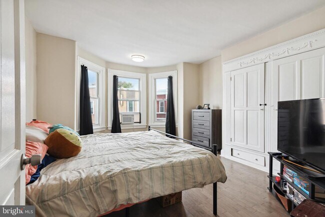 Foto del edificio - 1363 E Rittenhouse St