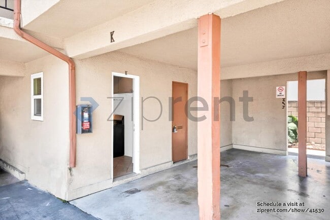 Building Photo - 837 S Sierra Vista Ave