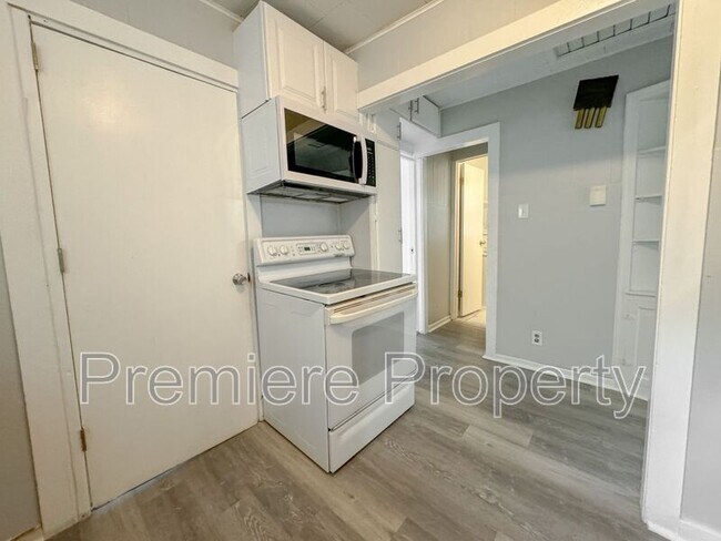 Foto del edificio - 2315 S Hawthorne Ave