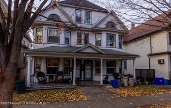 Building Photo - 921-923 Clay Ave