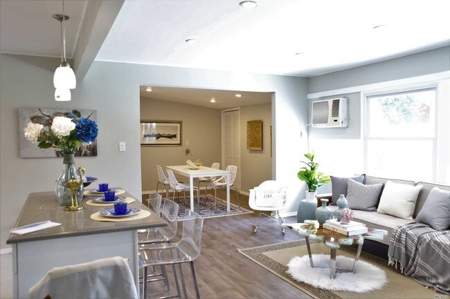 Foto del edificio - 105 Sprucewood Dr