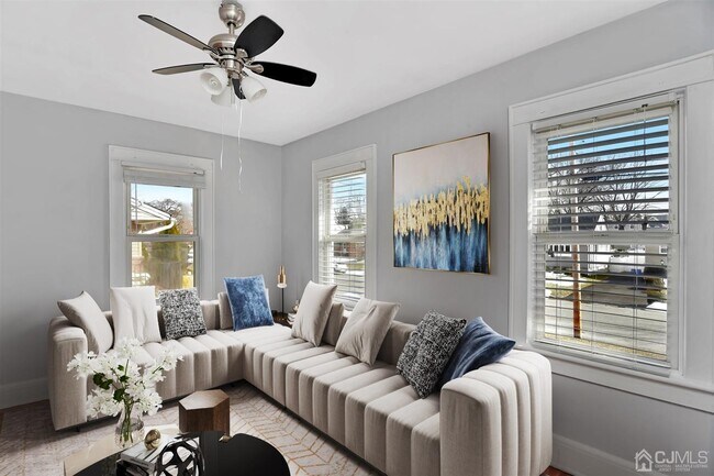 Foto del edificio - 738 1st St