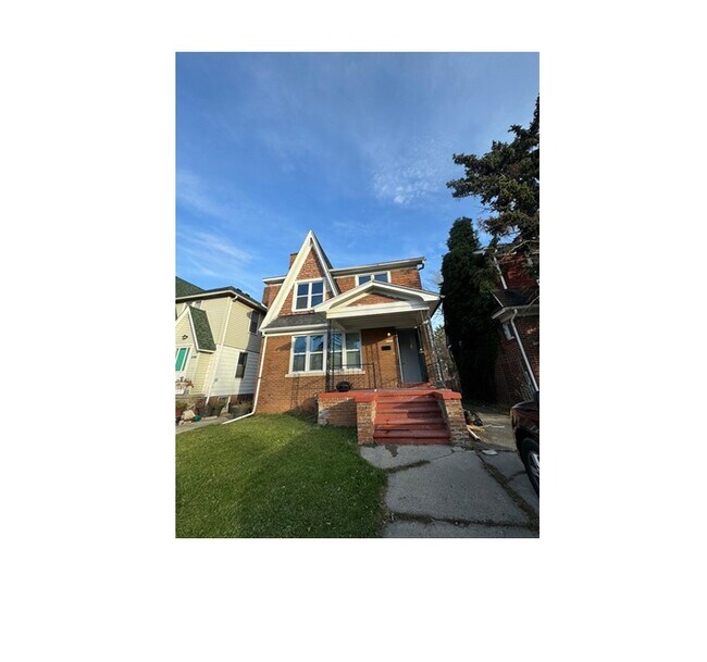 Foto del edificio - 12782 Cloverlawn Ave