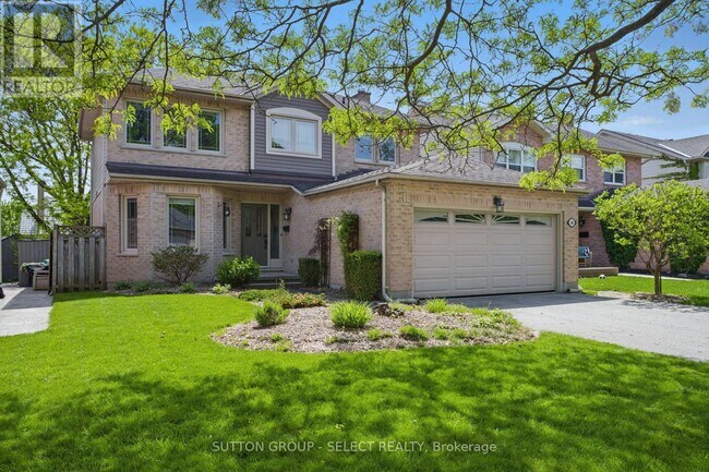 Building Photo - Oakridge Beauty!    3 Bdrm WHOLE Home Rent...