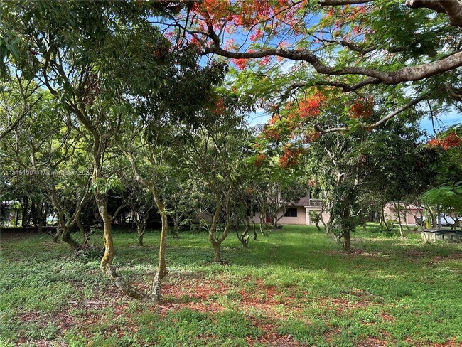 Foto del edificio - 18950 SW 240th St