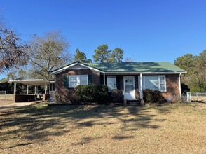 Building Photo - 2753 Deans Bridge Rd